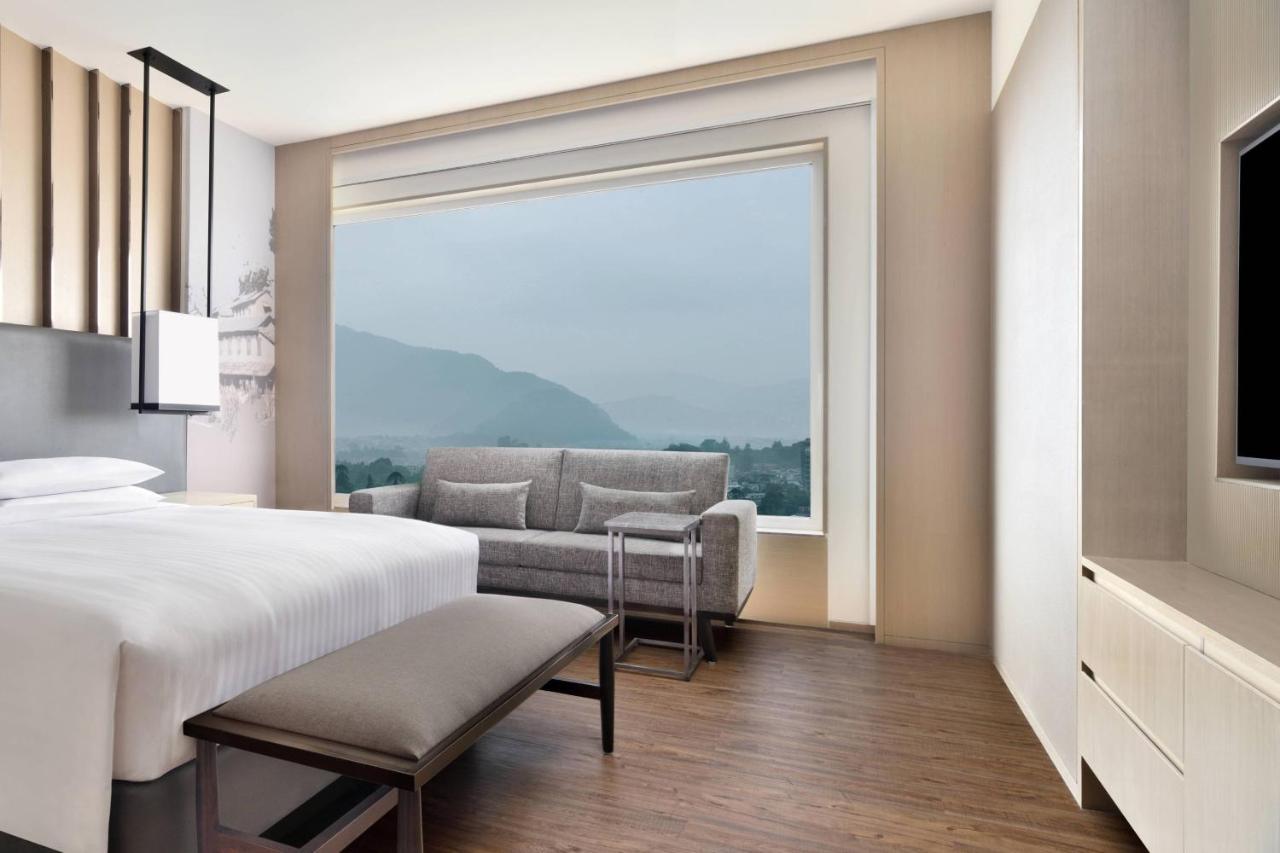 Kathmandu Marriott Hotel Exterior foto